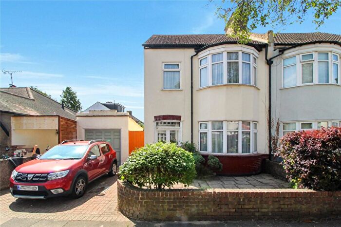 3 Bedroom Semi-Detached House For Sale In Glenbervie Drive, Leigh-on-Sea, Essex, SS9