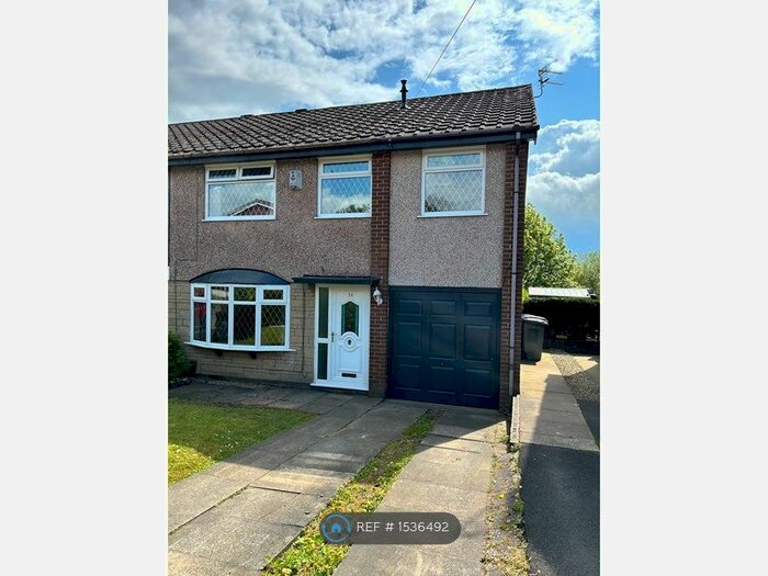 5 Bedroom Semi-Detached House To Rent In Brookdale, Rochdale, OL12