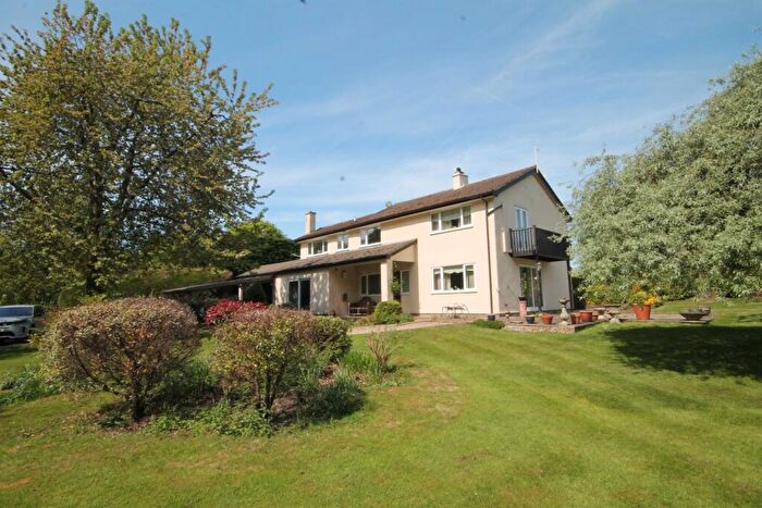 3 Bedroom House For Sale In Maidensgrove, RG9