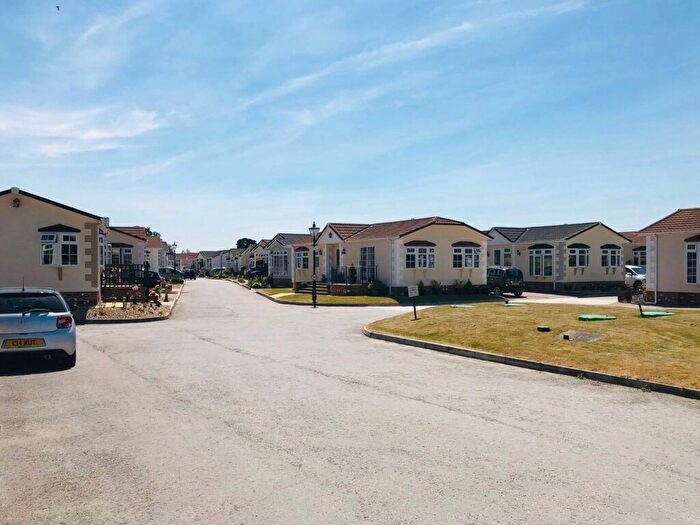 2 Bedroom Park Home For Sale In Waterline Industrial Estate, The Airfield, Acaster Malbis, York, YO23