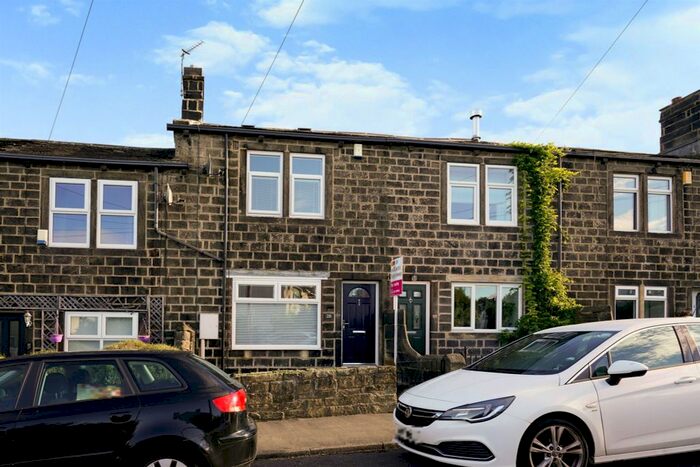 2 Bedroom Property To Rent In Canada Road, Rawdon, Leeds, LS19