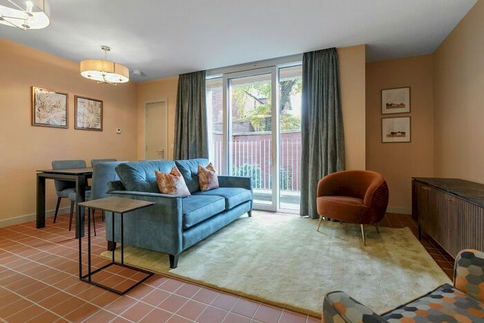 2 Bedroom Flat To Rent In Ormeau Road, Belfast, BT7
