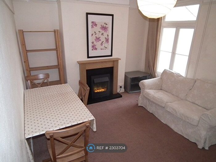 3 Bedroom Terraced House To Rent In Iddesleigh Road, Exeter, EX4