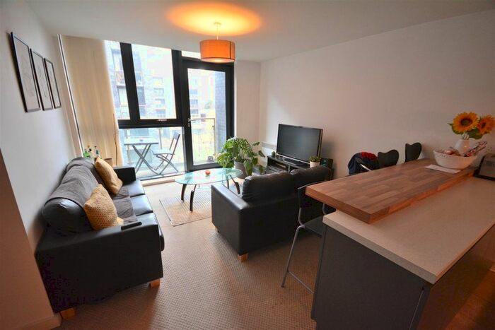 2 Bedroom Flat To Rent In Potato Wharf, Manchester, M3