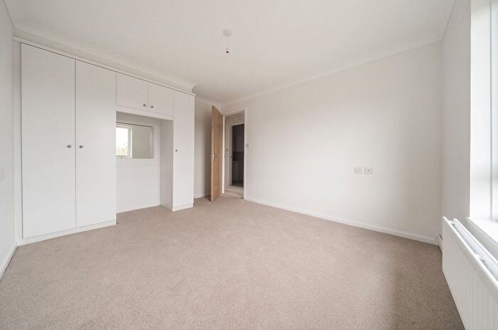 2 Bedroom Flat To Rent In Day Court, Elmbridge Village, Essex Drive, Cranleigh, Surrey, GU6