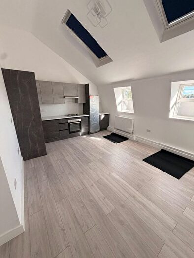 2 Bedroom Semi Detached House To Rent In Acre Lane, London, SW2