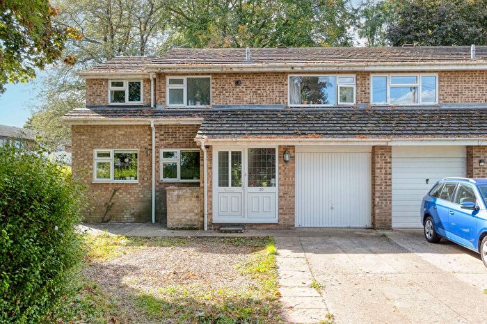 4 Bedroom End Of Terrace House For Sale In Stotfold, Hitchin, SG5