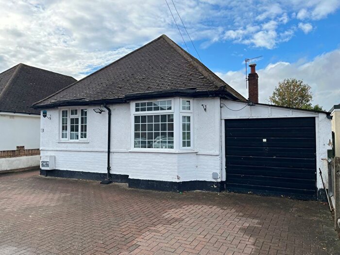 3 Bedroom Detached Bungalow For Sale In Kenilworth Road, Ashford, TW15