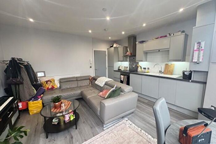 1 Bedroom Flat To Rent In Richmond Road Cardiff, CF24