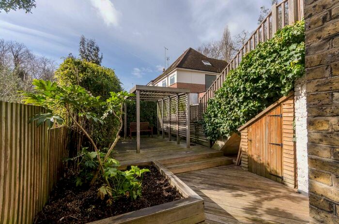 1 Bedroom Flat To Rent In Kirkside Road, Blackheath, London, SE3