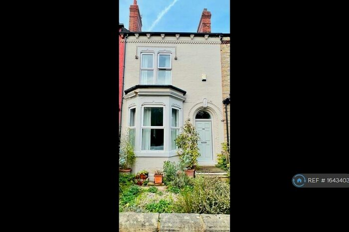 4 Bedroom Terraced House To Rent In Town Street, Armley, Leeds, LS12