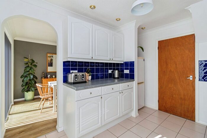 3 Bedroom Detached House For Sale In Green Park Road, Paignton, TQ3
