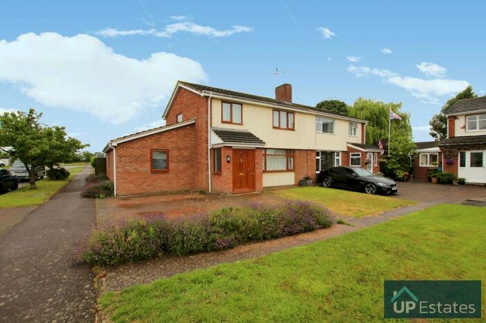 4 Bedroom Semi-Detached House To Rent In Onley Park, Willoughby, Rugby, CV23