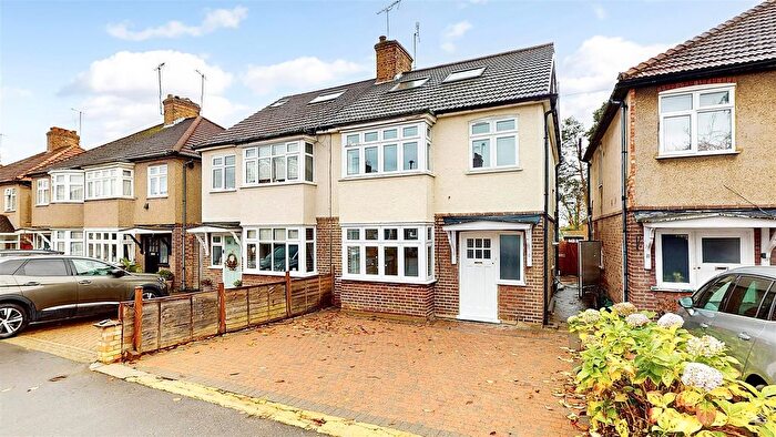 4 Bedroom Semi Detached House For Sale In Kneller Gardens, Isleworth, TW7