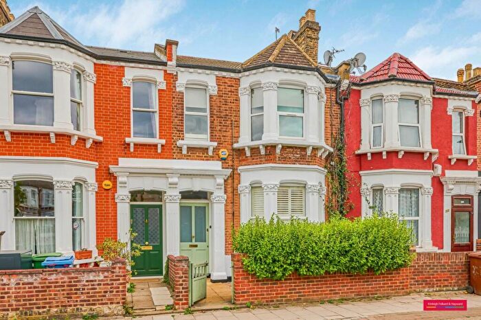 2 Bedroom Flat To Rent In Ivydale Road, Peckham, London, SE15