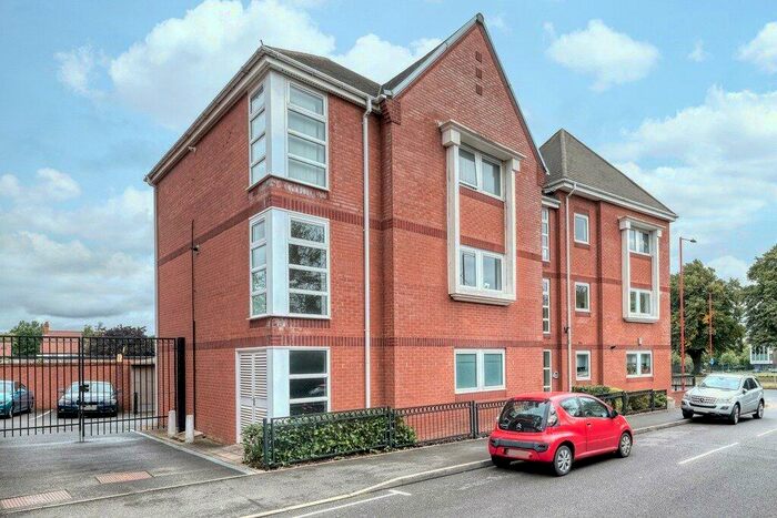 2 Bedroom Flat To Rent In Morris House, School Close, Northfield, Birmingham, B31