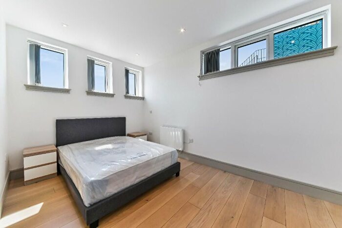 2 Bedroom Flat To Rent In Broad House, Imperial Drive, Harrow, HA2