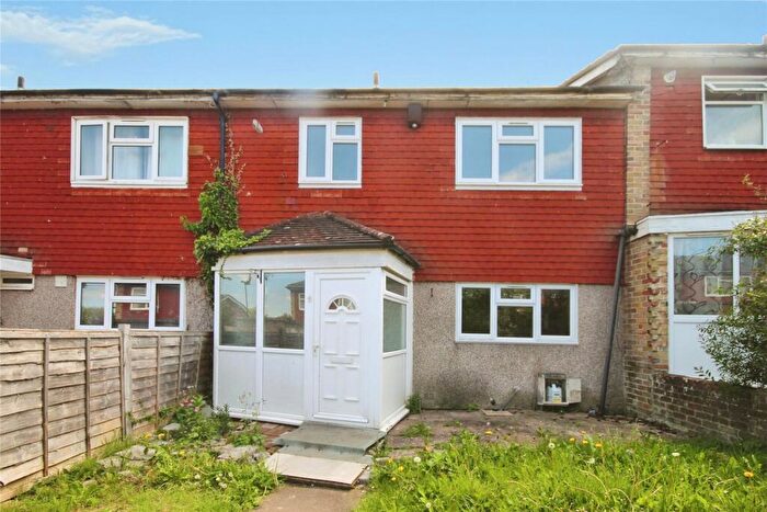 3 Bedroom Terraced House For Sale In The Lindens, New Addington, Croydon, CR0