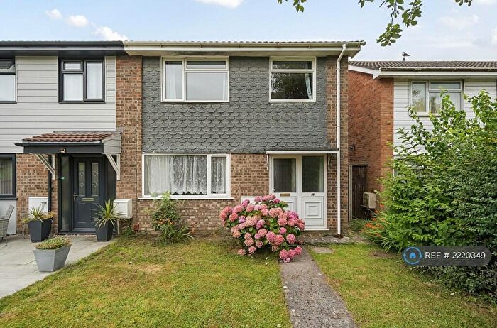 3 Bedroom End Of Terrace House To Rent In Littledean, Yate, Bristol, BS37