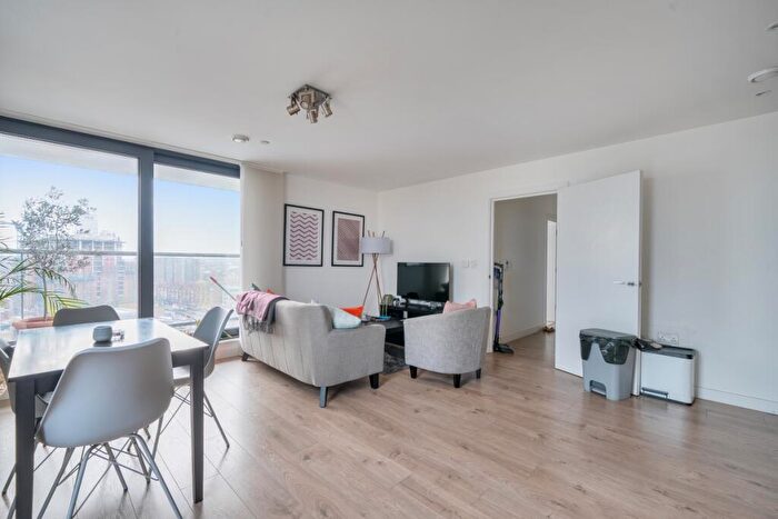 2 Bedroom Apartment For Sale In Rotherhithe New Road London, SE16
