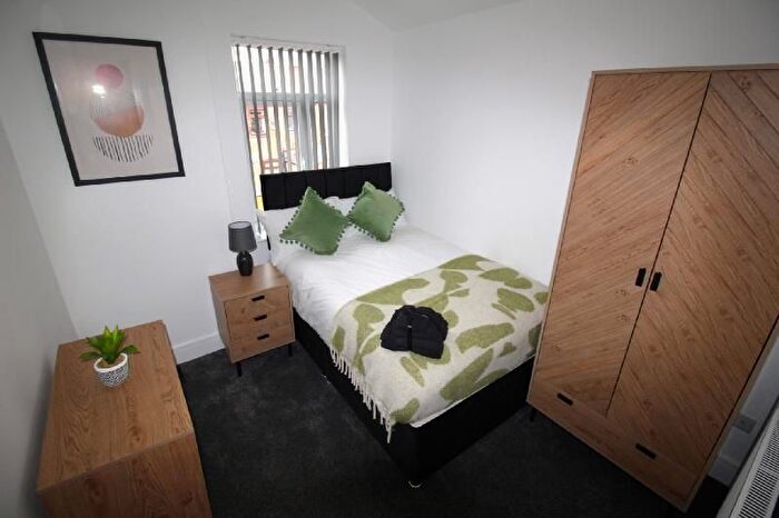 1 Bedroom Property To Rent In Delph Street, Wigan, Lancs, WN6