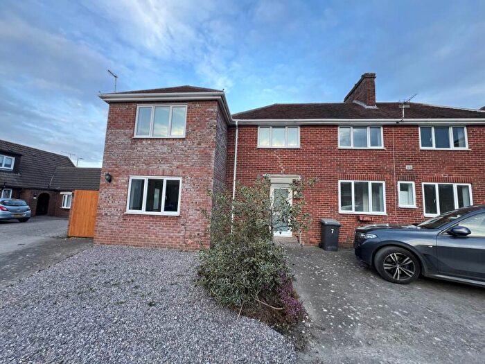 2 Bedroom Flat To Rent In Arras Close, Trowbridge, Wiltshire, BA14