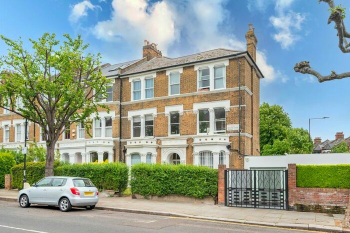 1 Bedroom Flat To Rent In Highlever Road, North Kensington, London, W10