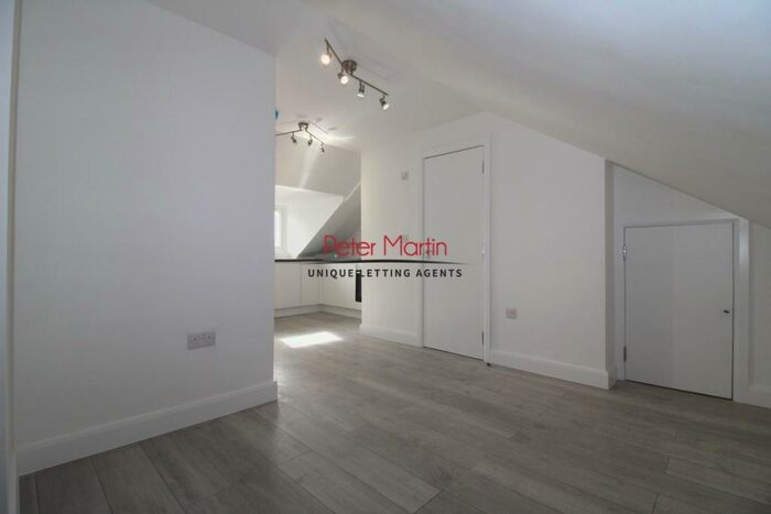 1 Bedroom Apartment To Rent In Chapter Road, Dollis Hill, NW2
