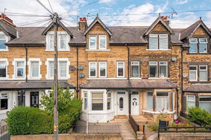 1 Bedroom Flat For Sale In King Edwards Drive, Harrogate, HG1