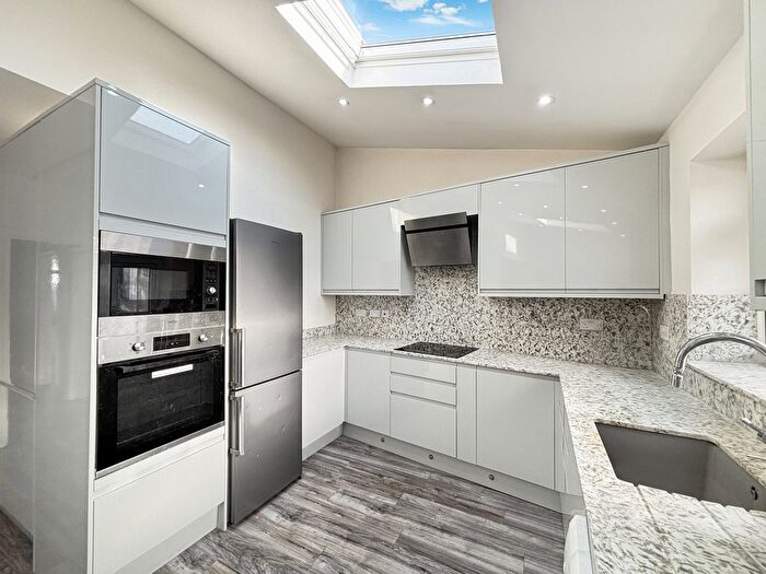 4 Bedroom Semi Detached House To Rent In Collins Avenue, Stanmore, HA7