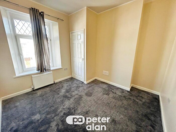 4 Bedroom House To Rent In Herne Street, Neath, SA11