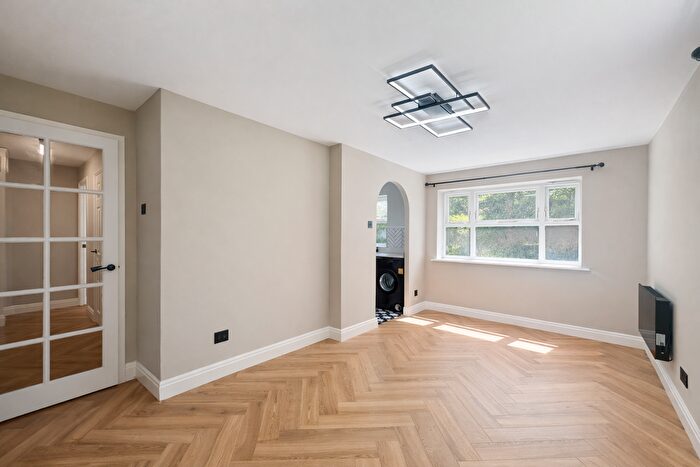 1 Bedroom Flat To Rent In Henry Doulton Drive, London, SW17