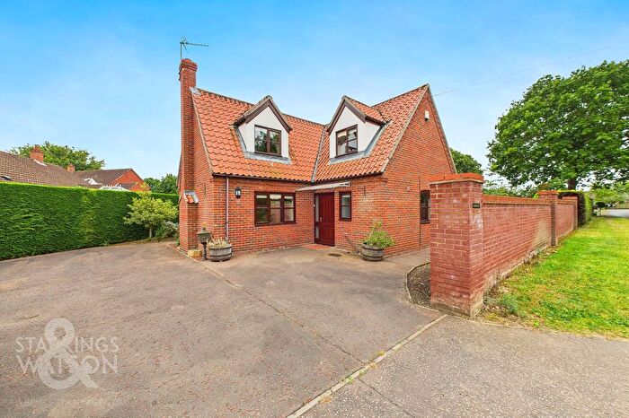 3 Bedroom Bungalow For Sale In Lodge Road, Lingwood, Norwich, NR13