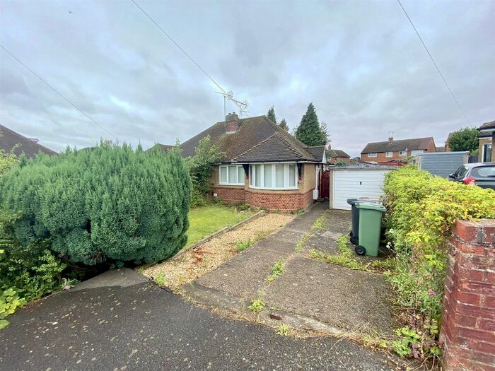 Houses to rent in Ashcroft Road, LU2, Luton