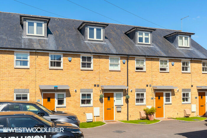 3 Bedroom Terraced House To Rent In Phoenix Court, Ware, SG12