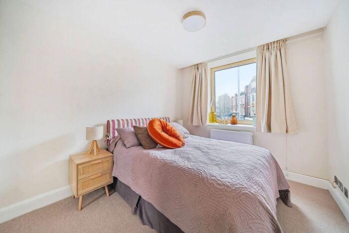 1 Bedroom Flat To Rent In Kings Road, Chelsea, London, SW3