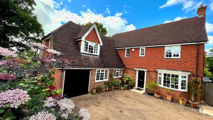 5 Bedroom Detached House For Sale In Fen Meadow, Ightham, Sevenoaks, TN15