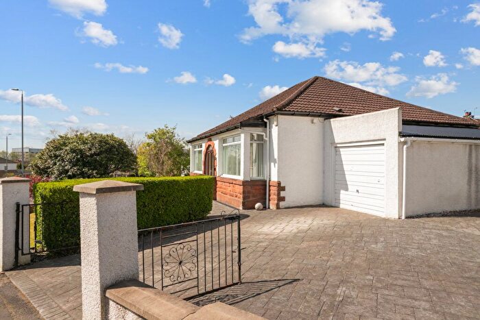 3 Bedroom Bungalow For Sale In Sunnyside Drive, Blairdardie, G15