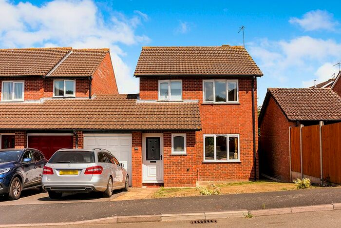 3 Bedroom Detached House To Rent In Barns Croft Way, Droitwich, Worcestershire, WR9