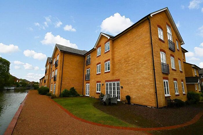 2 Bedroom Apartment To Rent In Alsford Wharf, Berkhamsted, HP4