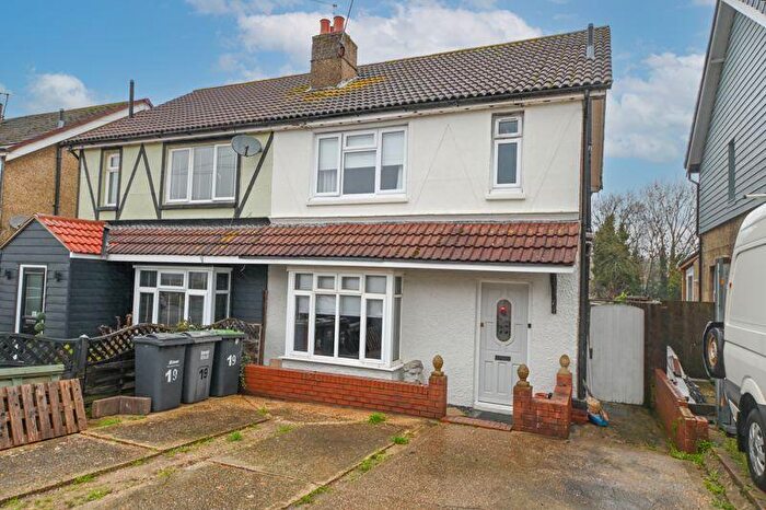 3 Bedroom Semi Detached House For Sale In Frances Road, Purbrook, PO7