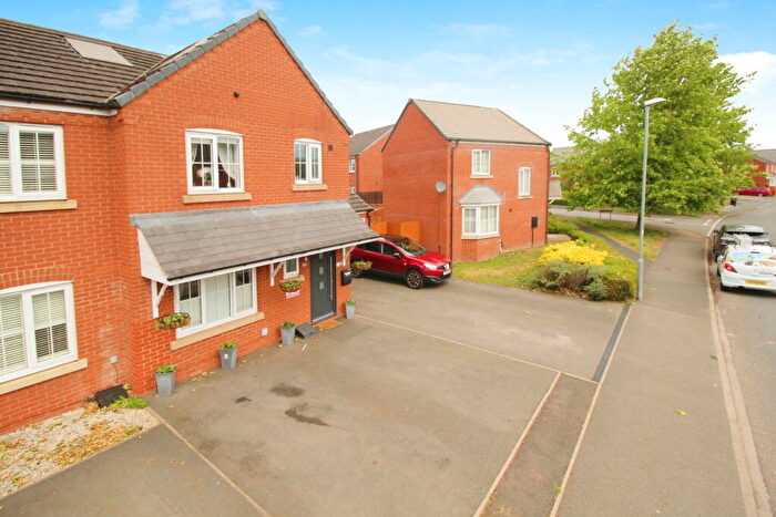 3 Bedroom Semi Detached House For Sale In Clensmore Street, Waterside Grange, Kidderminster, DY10