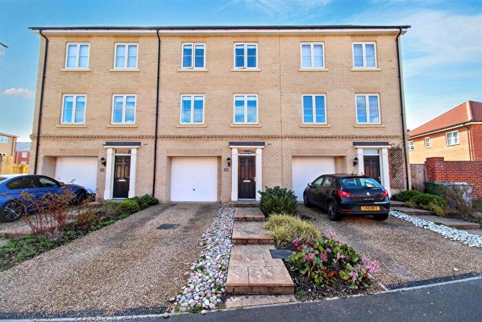 3 Bedroom Town House For Sale In Overstrand Way, Sprowston, Norwich, NR7