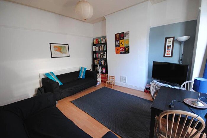 6 Bedroom House To Rent In Norwood Terrace, Leeds, LS6