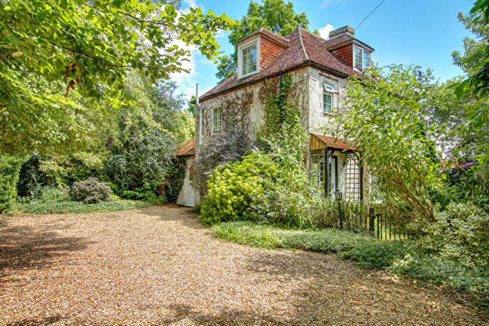 3 Bedroom Detached House For Sale In Curdridge, SO32