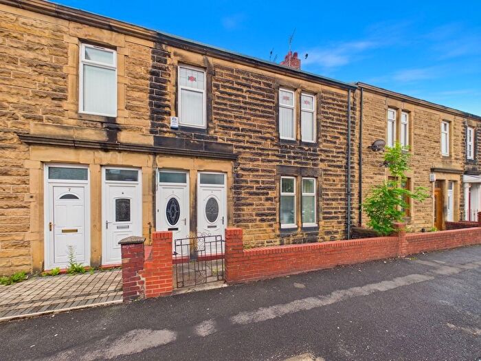 2 Bedroom Flat To Rent In Cooperative Crescent, Gateshead, NE10