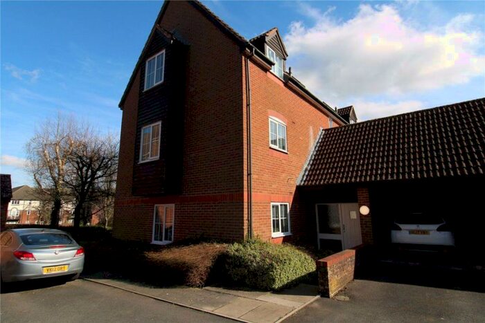 1 Bedroom Flat To Rent In Dewell Mews, Swindon, SN3