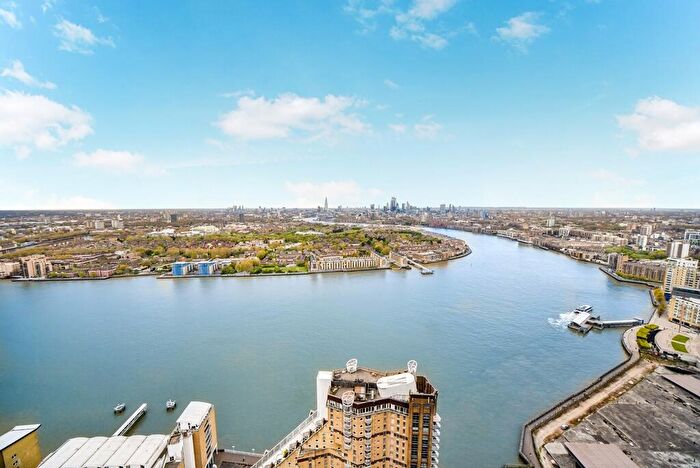 1 Bedroom Apartment To Rent In Landmark Pinnacle, Marsh Wall, E14