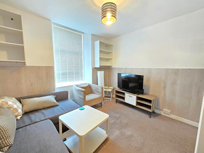 1 Bedroom Flat To Rent In Claremont Street, Aberdeen, AB10