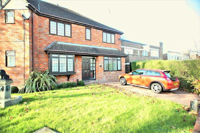 5 Bedroom Semi-Detached House To Rent In Ashley Lane, Hendon, NW4